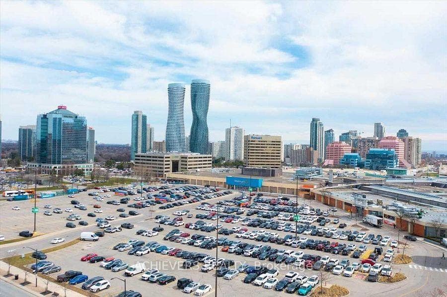 3590 Kaneff Crescent 507, Mississauga, ON L5A 3X3