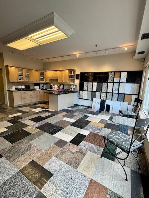 111 Regina Road 22 - 23, Vaughan, ON L4L 8N5